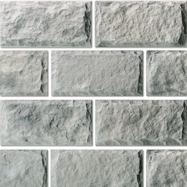562